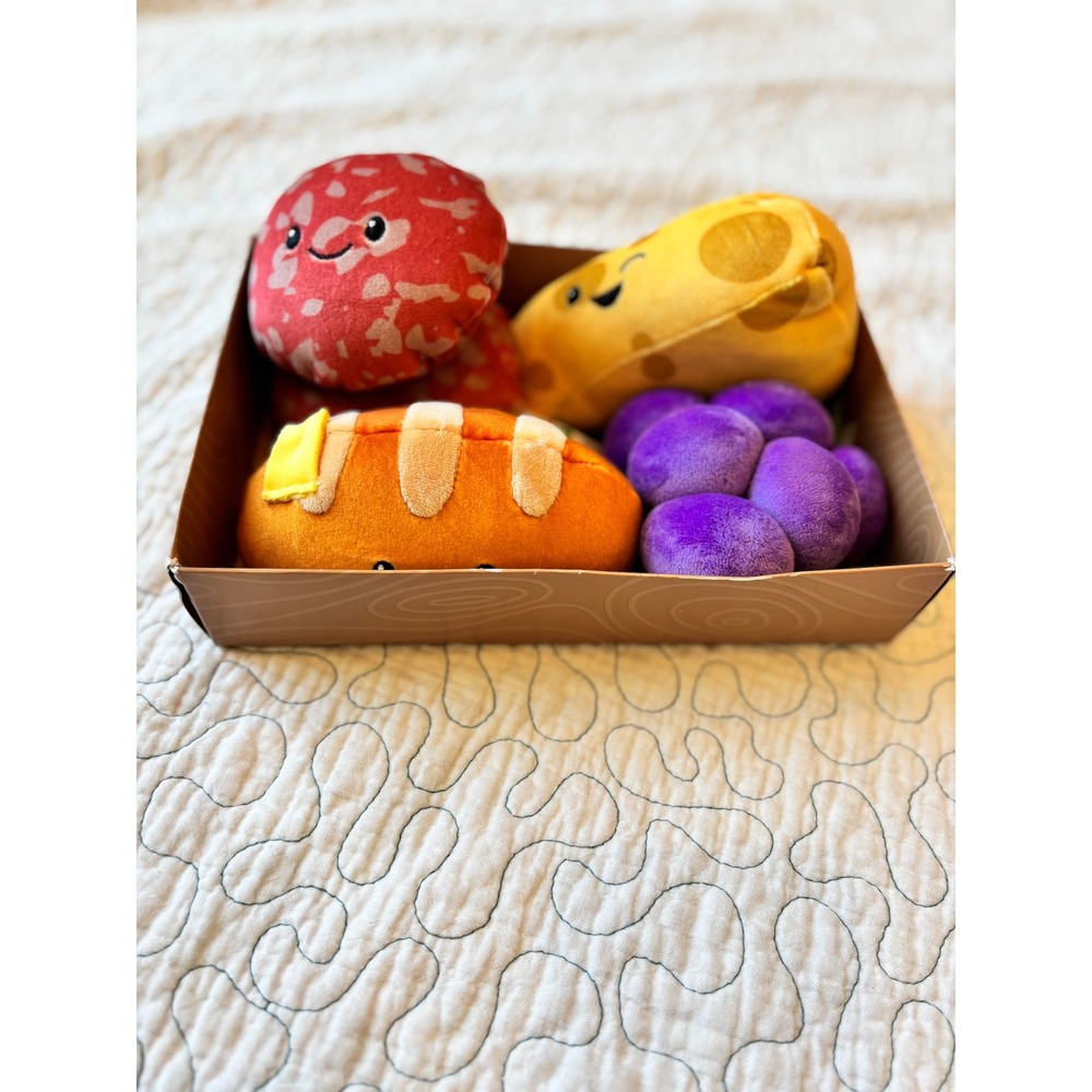 Gigglescape Charcuterie Board Plush Play Food Set Salami Cheese Grapes Bread 4pc